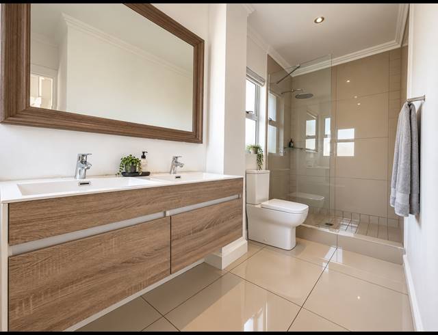 3 BEDROOM TOWNHOUSE FOR SALE IN KINDLEWOOD ESTATE